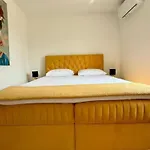One-bedroom With Terrace Appartement *