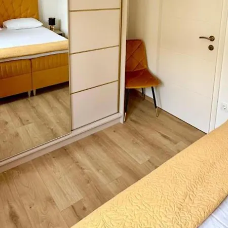 One-bedroom With Terrace * Drače