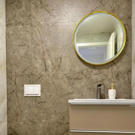 One-bedroom With Terrace 公寓 *